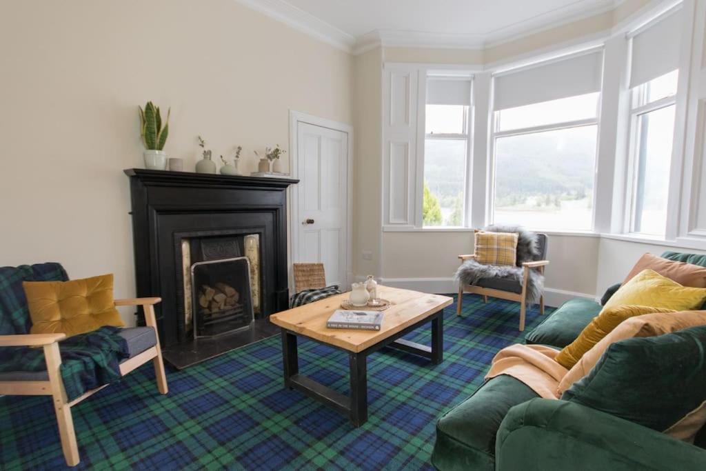 Rossmay House - 4 Bedroom Scottish Villa With Waterfront / Mountain Views Arrochar Exteriér fotografie