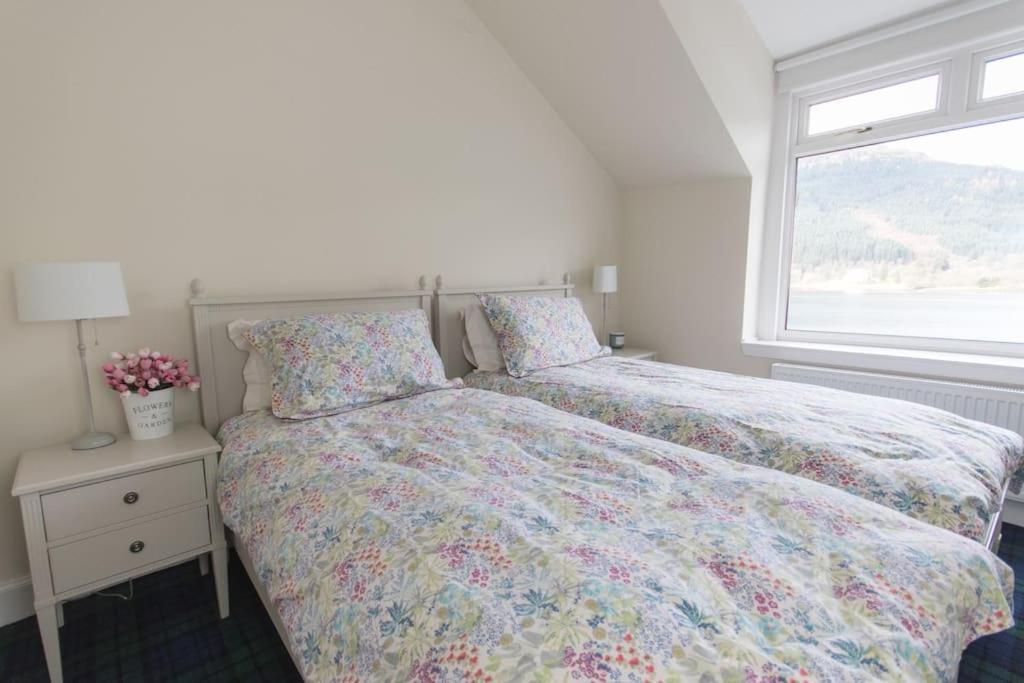 Rossmay House - 4 Bedroom Scottish Villa With Waterfront / Mountain Views Arrochar Exteriér fotografie