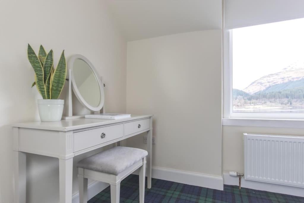 Rossmay House - 4 Bedroom Scottish Villa With Waterfront / Mountain Views Arrochar Exteriér fotografie