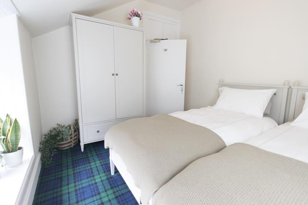 Rossmay House - 4 Bedroom Scottish Villa With Waterfront / Mountain Views Arrochar Exteriér fotografie