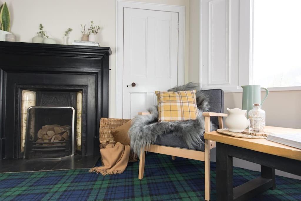 Rossmay House - 4 Bedroom Scottish Villa With Waterfront / Mountain Views Arrochar Exteriér fotografie