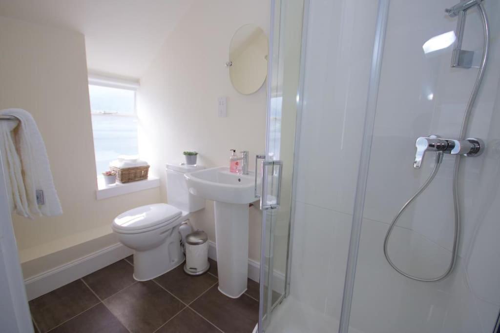 Rossmay House - 4 Bedroom Scottish Villa With Waterfront / Mountain Views Arrochar Exteriér fotografie